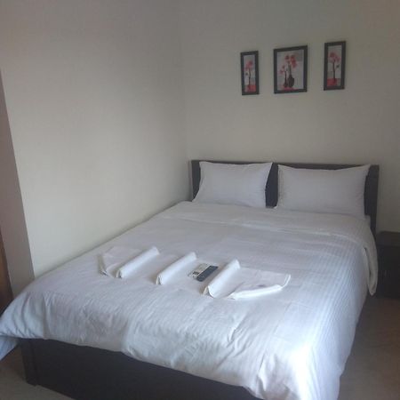 Bed and Breakfast Sk Residency Bangalore Esterno foto